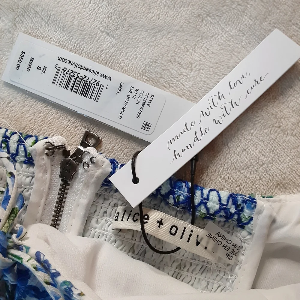 ALICE + OLIVIA Floral Lace Up Crawford Smocked Crop Top Size Small - Picture 8 of 8